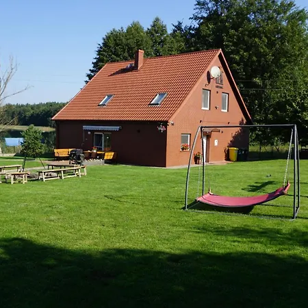 Villa Dom Nad Jeziorem Kuznia Lakie (Zlotow)