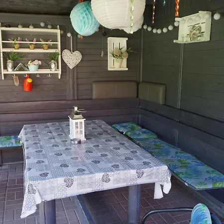 Dom Nad Jeziorem Kuznia