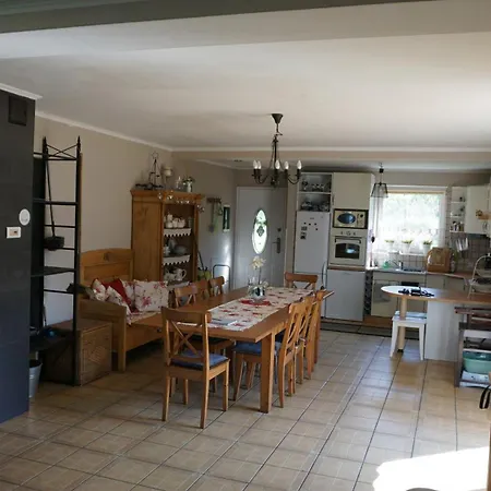 Dom Nad Jeziorem Kuznia