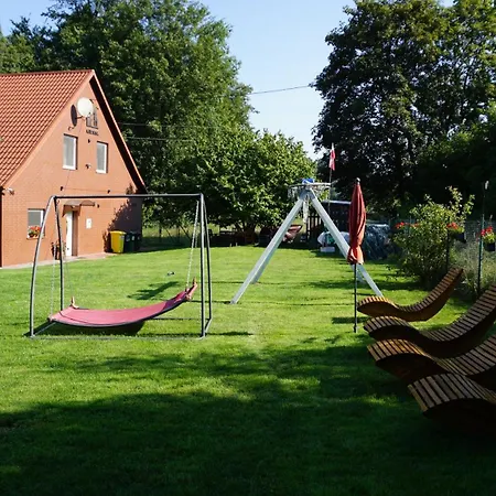 Dom Nad Jeziorem Kuznia