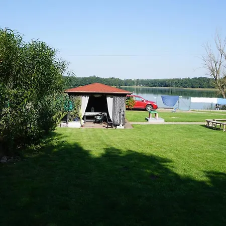 Dom Nad Jeziorem Kuznia