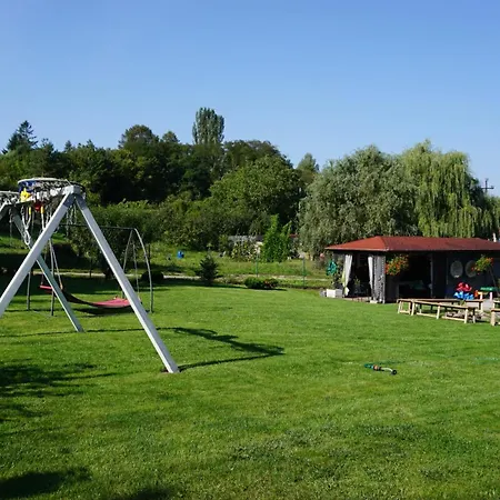 Dom Nad Jeziorem Kuznia Villa *