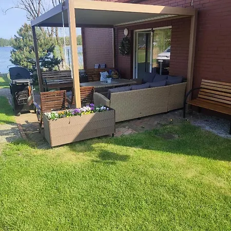 Dom Nad Jeziorem Kuznia Villa