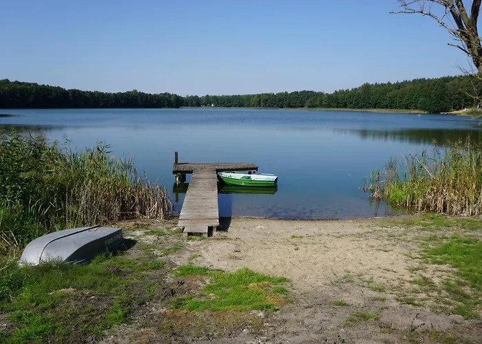 Willa Dom Nad Jeziorem Kuźnia *