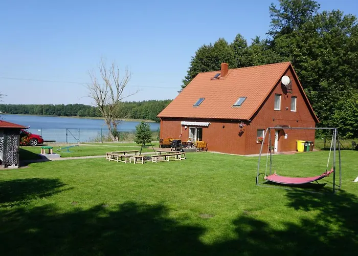 Willa Dom Nad Jeziorem Kuźnia *